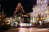 Bus Stadtplatz weihnachtlich